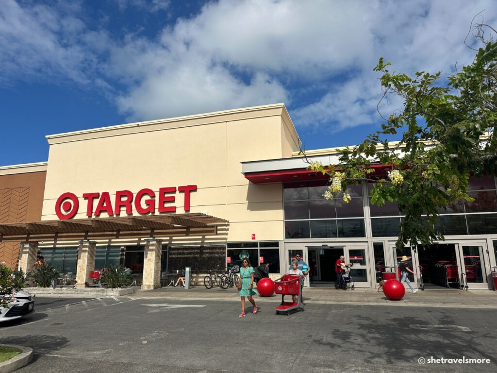 Target Filiale in Kailua auf Oahu Hawaii zum Einkaufen während eines Monats